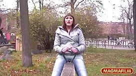 دو پسر عكس كير كس روس که دانشجوی مقعد جوان سرخپوست هستند