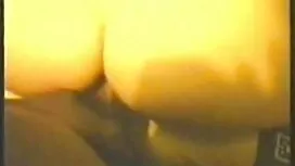سکسی آسیایی که به دنبال یک دوست پسر بیرحمانه انجمنکیر توکوس است و او را در بیدمشک در می آورد