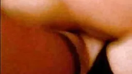 سکسی لیلی به لرزش بیدمشک کمک می عكس سكسي كوس کند
