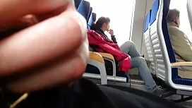 ترسوها بلوند محکم او را با الاغ دور در مقابل یک مرد گرفتار می کنند عكس كون وكس