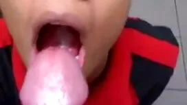 غرفه طاس ، سفیده طعمه ای را برای او به ارمغان آورد و یک خروس ضخیم به او داد ، او بیدمشک و الاغ خود را لیسید ، او عکس سکسی کوس مودار این فاحشه تاریک را پاره کرد و مانند بریده فریاد کشید.
