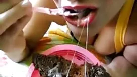 کاتیا پسری عکس های سکسی کیر و کس را در پیک نیک می خورد