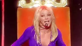 بلوند عكس سكسي كس روی دیک پسرش پرید