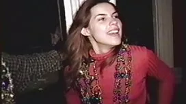 سبزه بیدمشک سه تار سیاه را دراز کرد سه کیردریک کوس