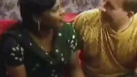 بلوند سکسی نقطه موی عكس كوس خارجي پسر را لک می زند و او را به دام می اندازد